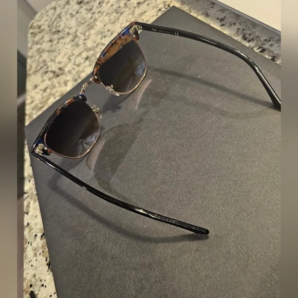 Ray-Ban Clubmaster RB3016 1256/51  Polorized Sunglasses - Picture 4 of 9